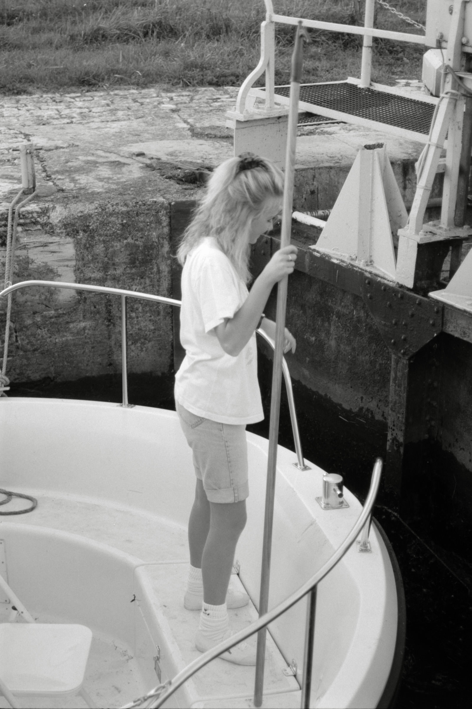 AHP F1990 09 006 sc250506 img27 NLP